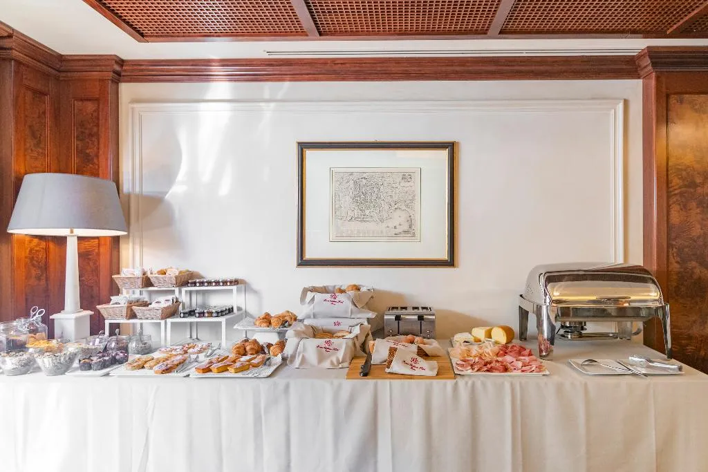 Restaurant, River Chateau, Rome