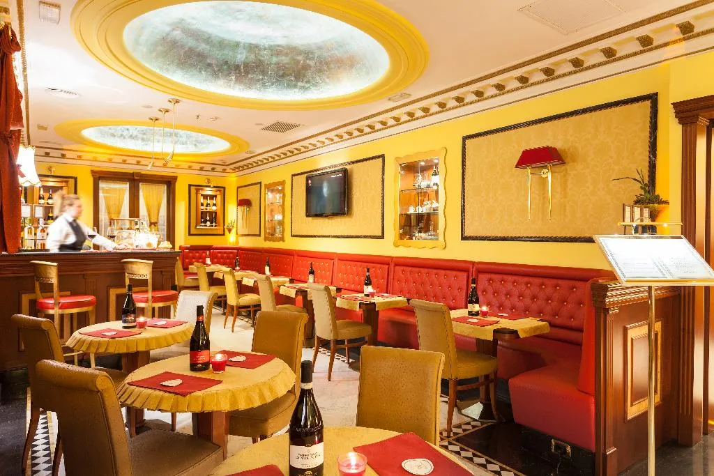 Restaurant, Hotel Manfredi Suite In Rome, Rome