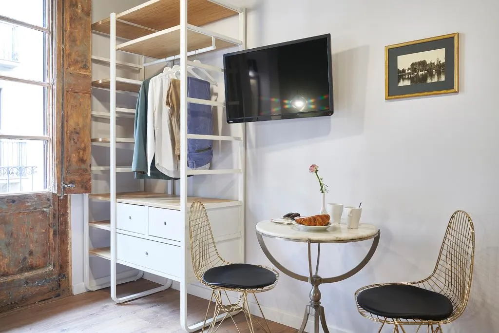 APARTMENT CAPACITY 2 Room, AinB Gothic-Jaume I Apartments, Barcelona