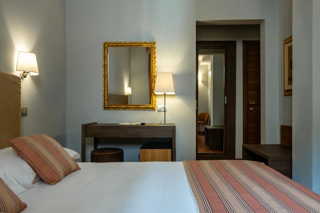 Room, Hotel Bosone Palace, Umbria