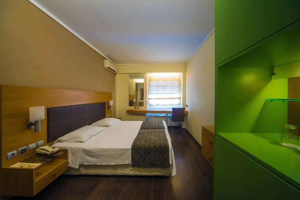 FAMILY ROOM STANDARD Room, Capsis Hotel Thessaloniki, Halkidiki