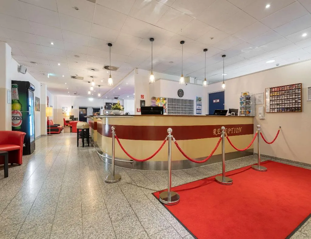 Lobby, Premier Inn Berlin City Süd, Berlin