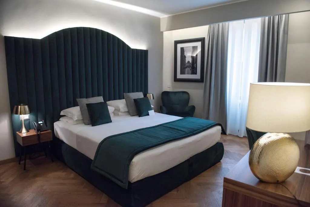 Room, Antico Albergo del Sole al Pantheon, Rome