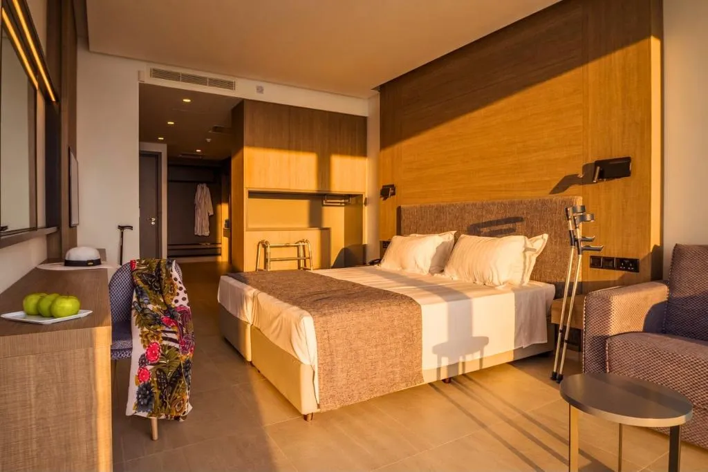 SUITE SIDE SEA VIEW Room, Cavo Maris Beach Hotel, Cyprus