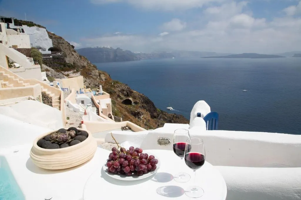 Room, Lava Caves, Santorini