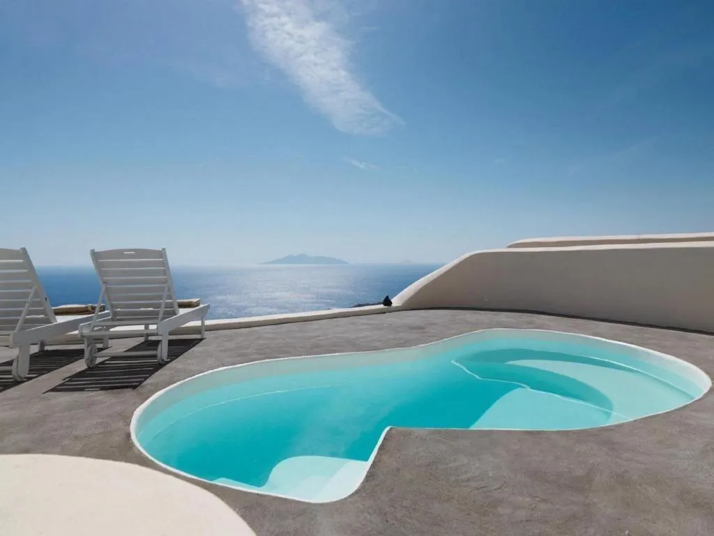 VILLA TWO BEDROOMS WITH PRIVATE POOL Room, Dome Resort Santorin, Santorini