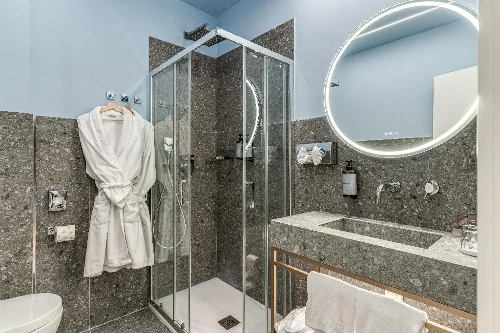 QUADRUPLE STANDARD Room, Relais Trevi 95 Boutique Hotel, Rome