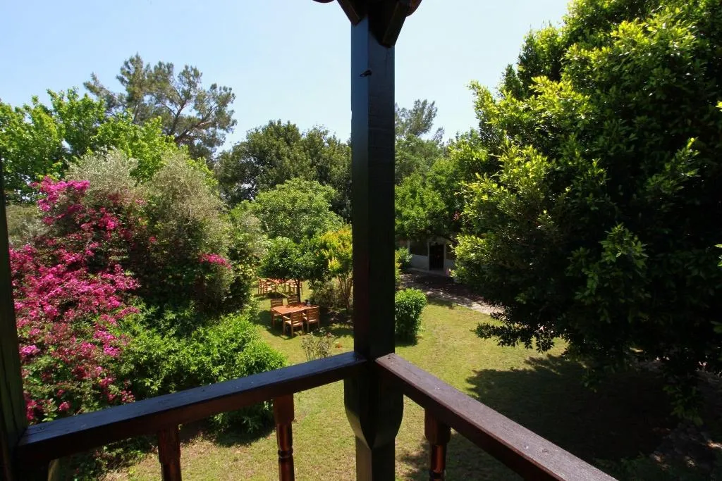Terrace, Baris Pension & Bungalows, Antalya