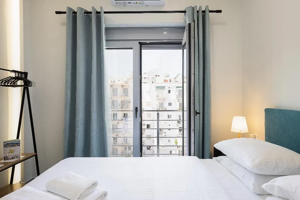 DOUBLE SUPERIOR WITH BALCONY Room, Omnia Pagrati Apartments, Athens