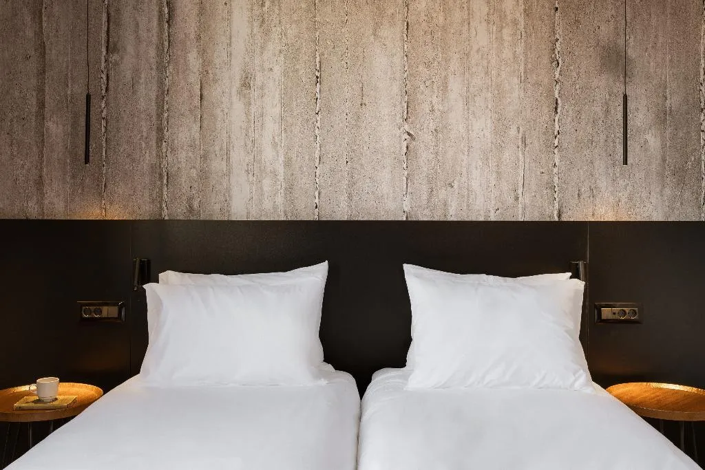TWIN WITH BALCONY Room, Alassia, Athens