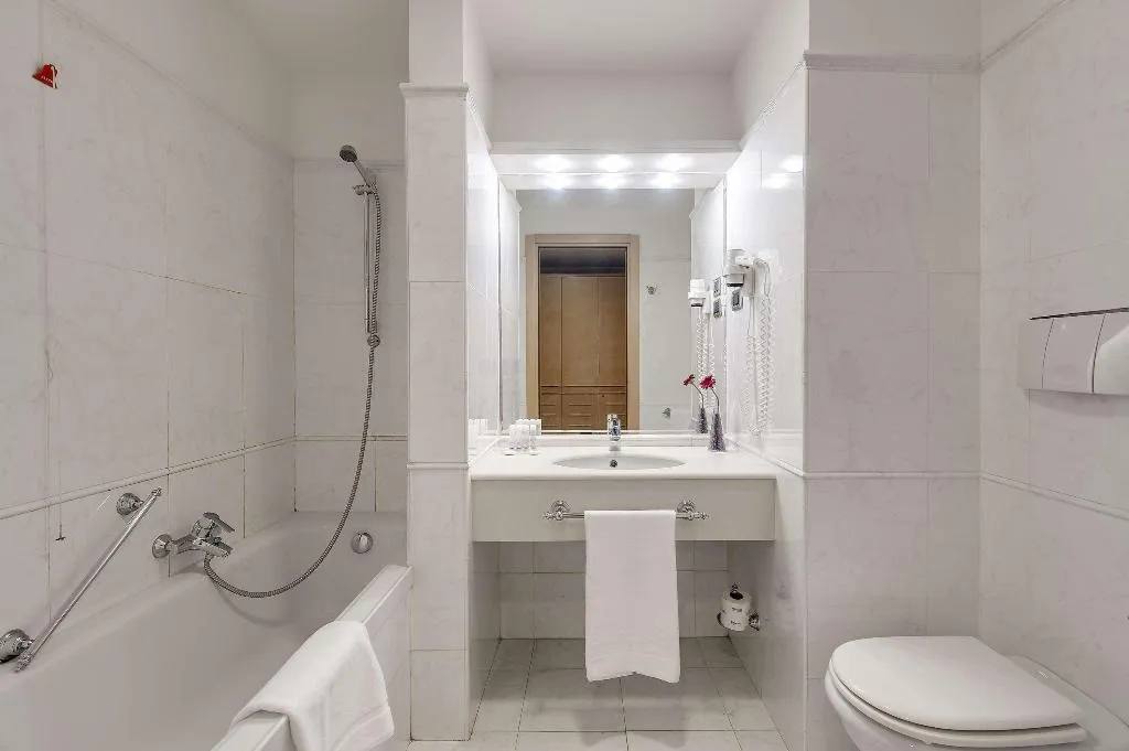 Double or Twin SUPERIOR Room, Occidental Aran Park, Rome