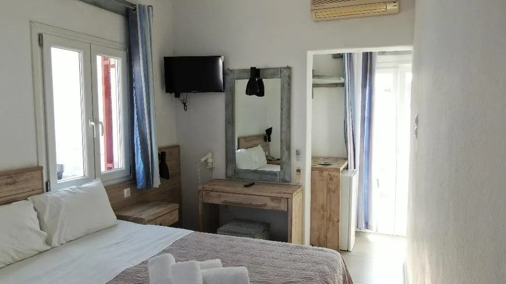 SINGLE STANDARD Room, Artemis, Mykonos