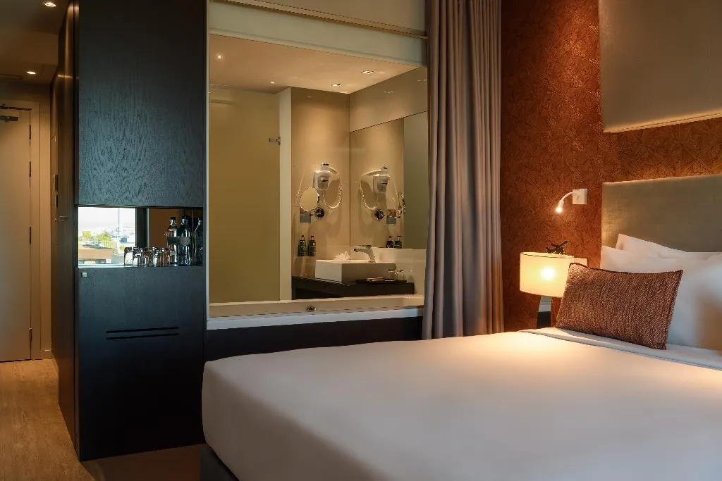 DOUBLE DELUXE PREMIUM Room, Melia Lisboa Aeroporto, Lisbon