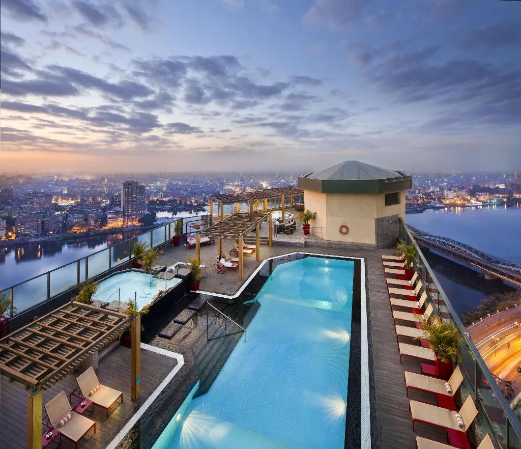 Pool, Fairmont Nile City, Cairo