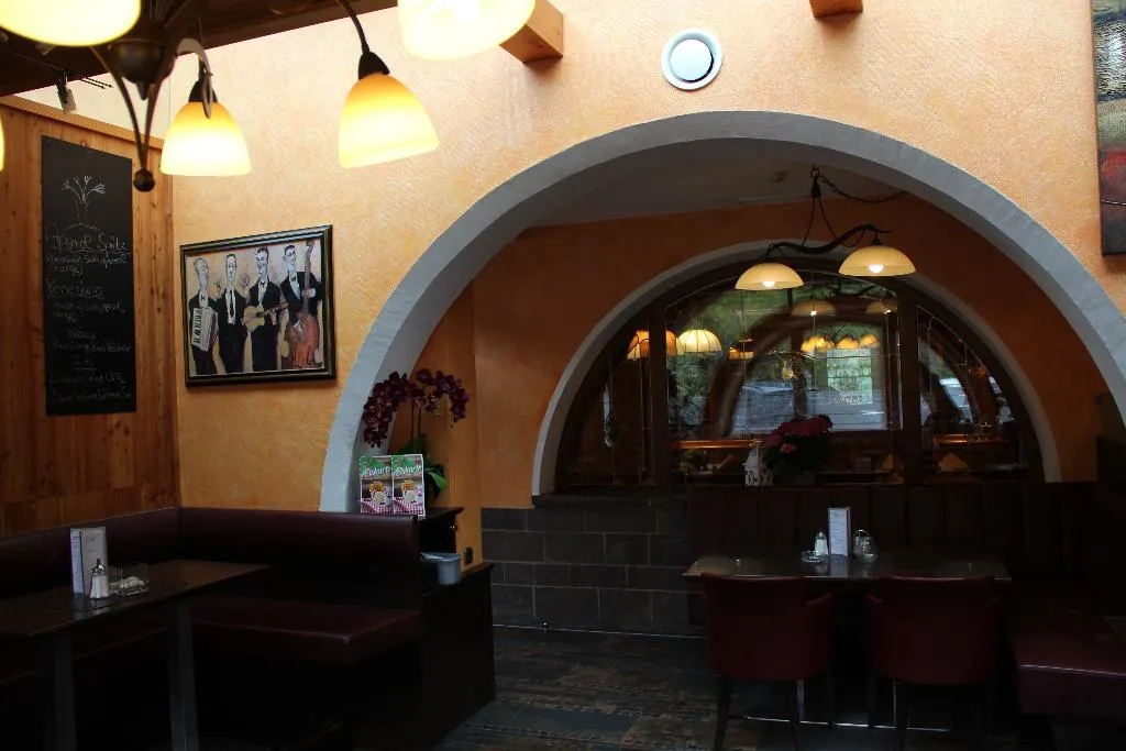 Bar, Tyrolis, Innsbruck