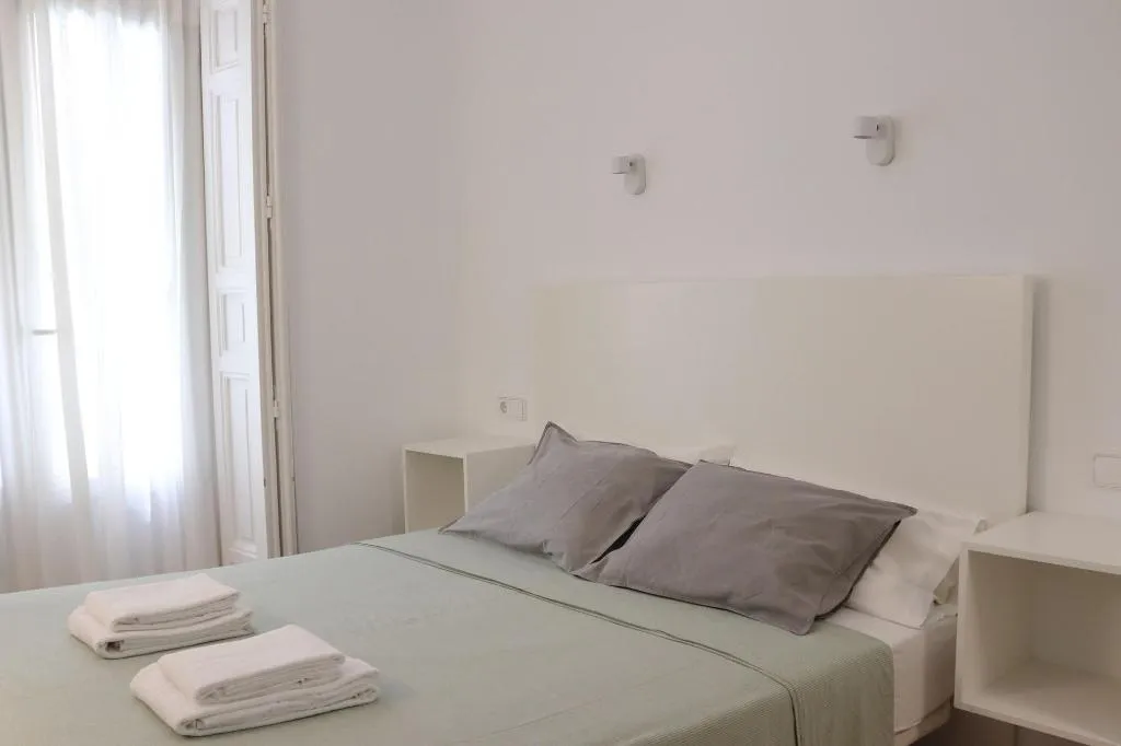 Room, Hostal La Zona, Madrid