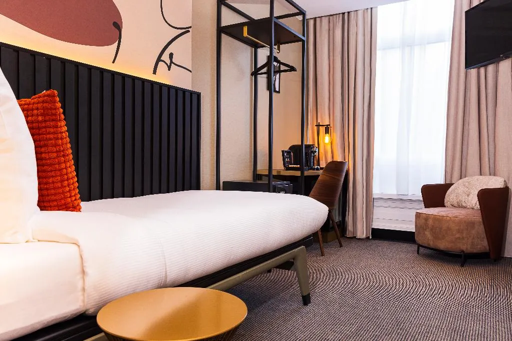 SINGLE STANDARD Room, Huygens Place, Amsterdam