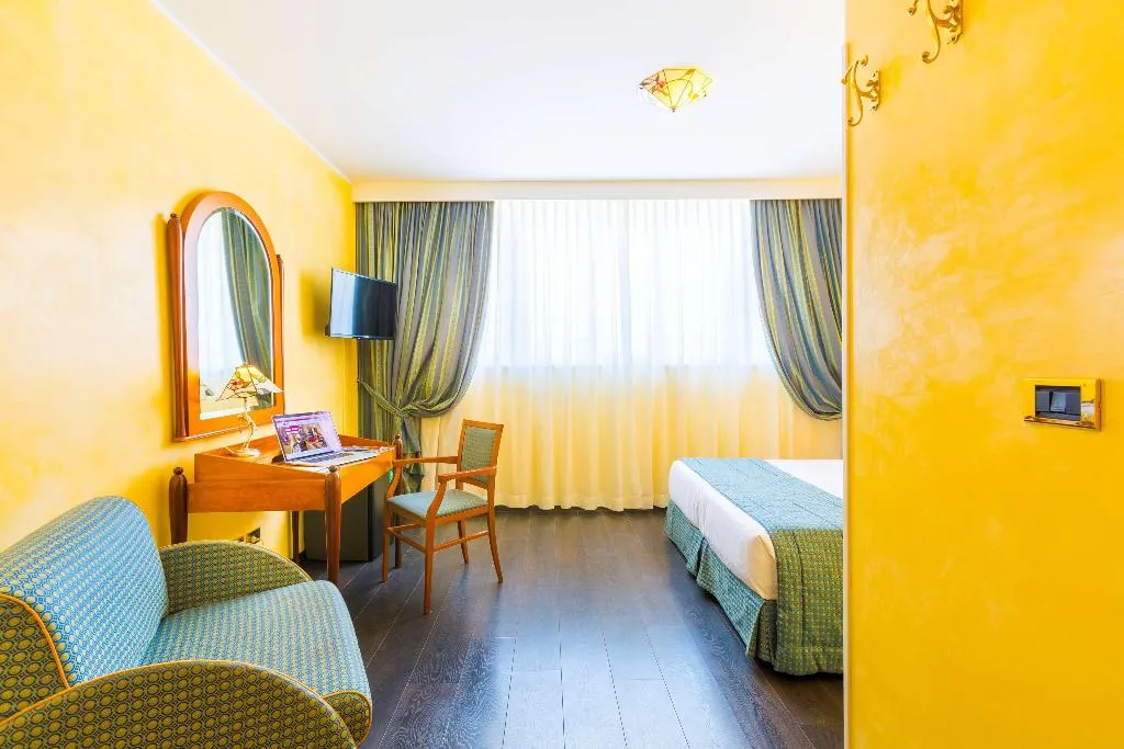 TRIPLE STANDARD Room, Best Western Art Deco, Rome