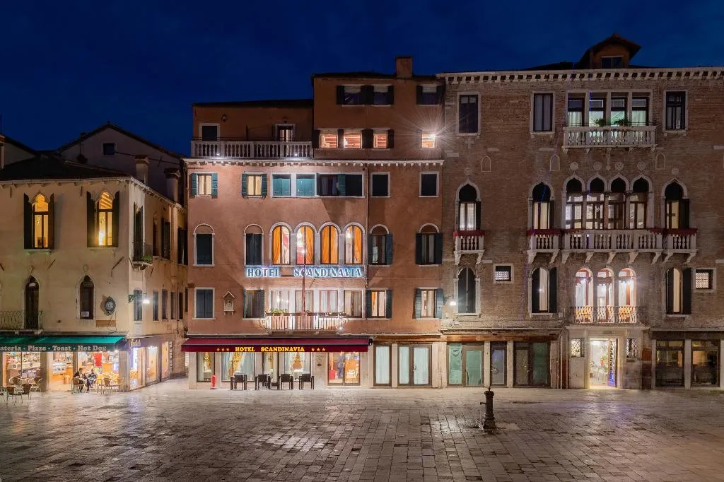 General view, Scandinavia, Venice