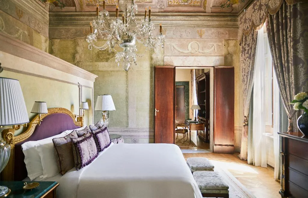 SUITE EXECUTIVE Room, Four Seasons Hotel Firenze, Florence