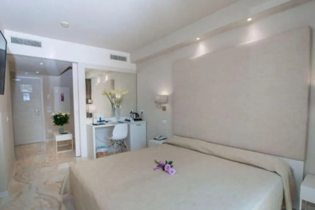 DOUBLE STANDARD Room, Hotel Du Parc Sirmione, Milan