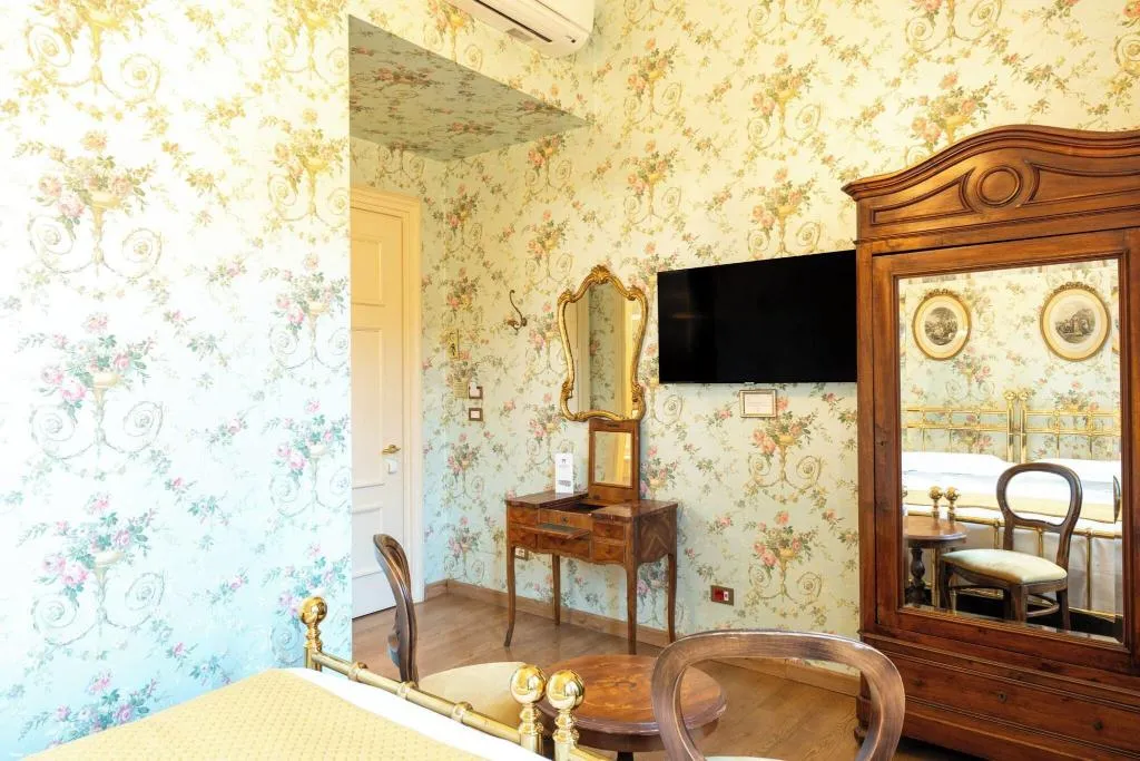 DOUBLE STANDARD Room, Pendini, Florence