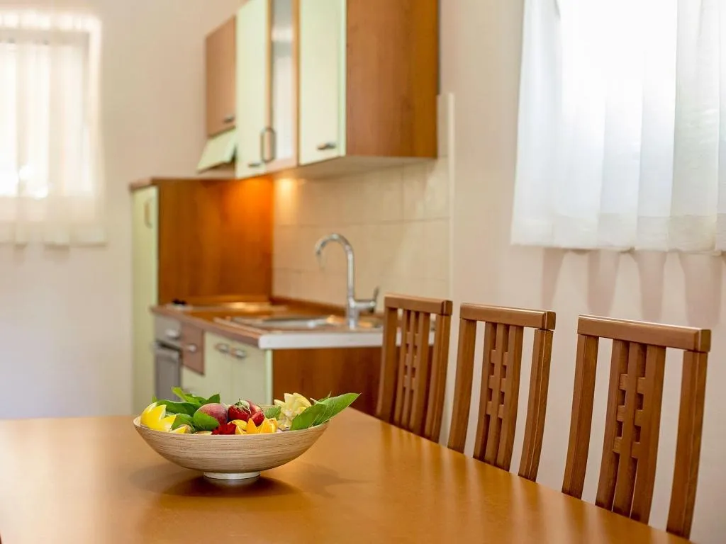 APARTMENT CAPACITY 6 Room, Matilde Beach Resort, Split