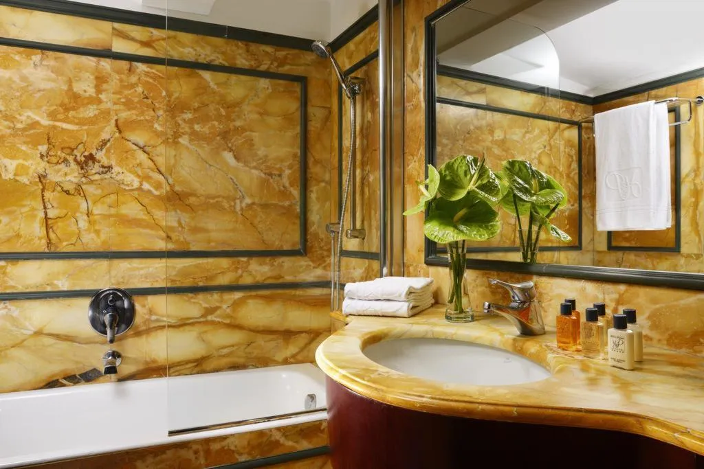 JUNIOR SUITE CAPACITY 2 Room, Pierre Milano Hotel, Milan