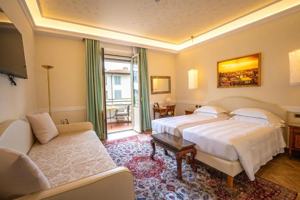 DOUBLE SINGLE USE DELUXE Room, Kraft, Florence