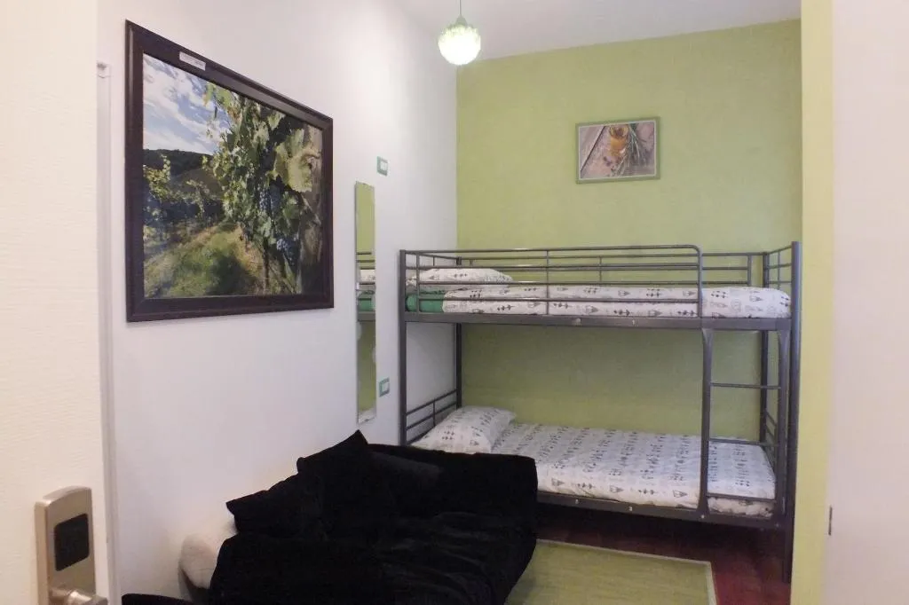 Room, Atmos Luxe Navigli Hostel & Rooms, Milan