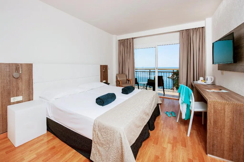 Double or Twin SUPERIOR SEA VIEW Room, Hotel Globales Cala Viñas Adults Only +16, Majorca