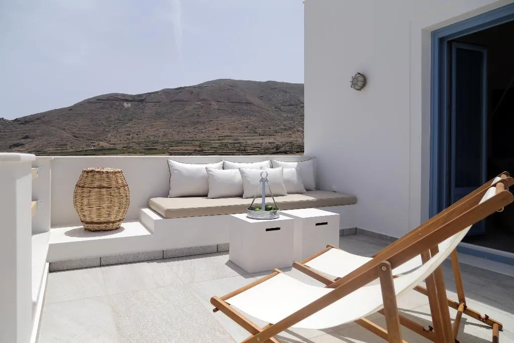 VILLA WITH PRIVATE POOL Room, Vino Houses, Santorini
