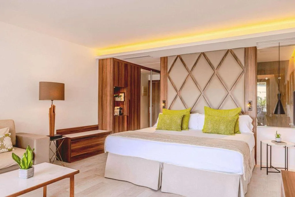 Room, Zafiro Palace Palmanova, Majorca