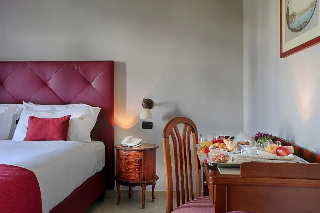 DOUBLE SUPERIOR Room, Montespina Park Hotel, Naples