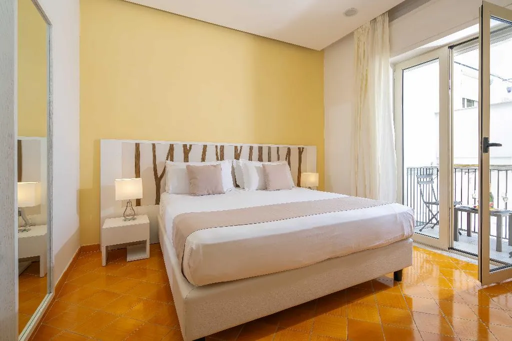 Double or Twin SUPERIOR PARTIAL OCEAN VIEW Room, Hotel Le Axidie BW Signature Collection, Naples