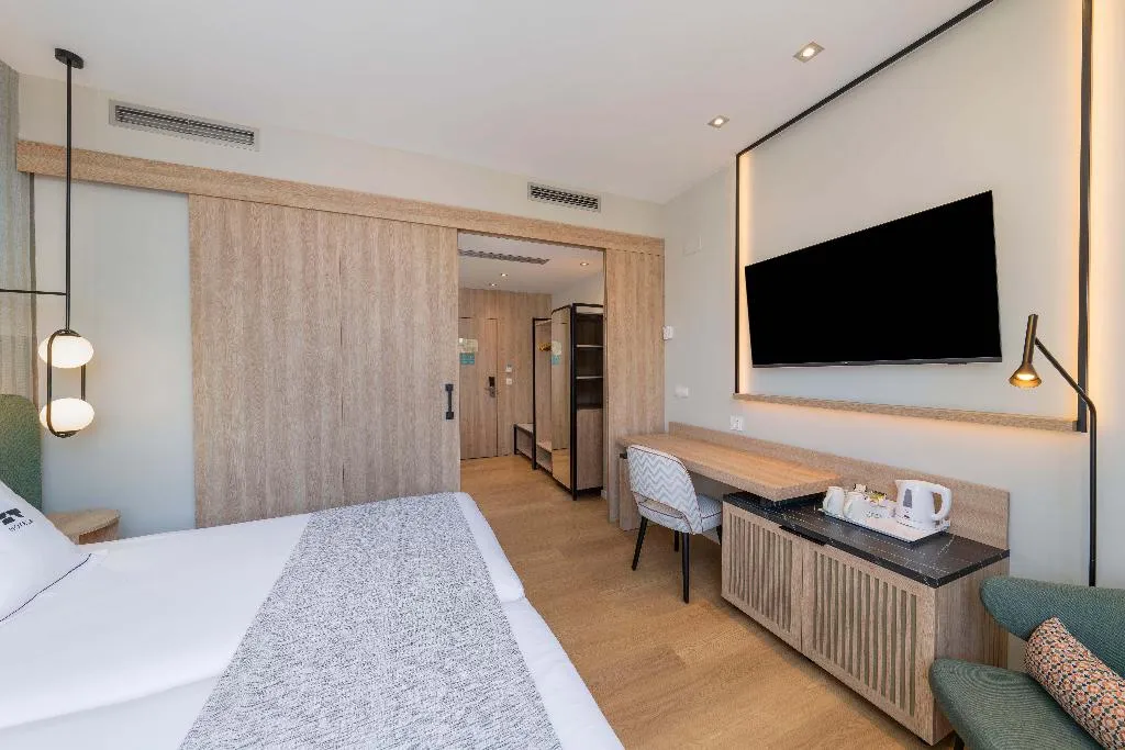 Double or Twin STANDARD Room, Hotel & Spa Villa Olímpic@ Suites, Barcelona