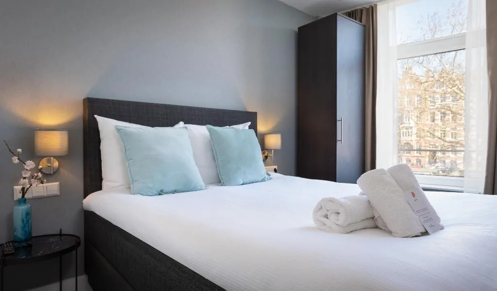 DOUBLE CANAL VIEW Room, NL Hotel District Leidseplein, Amsterdam