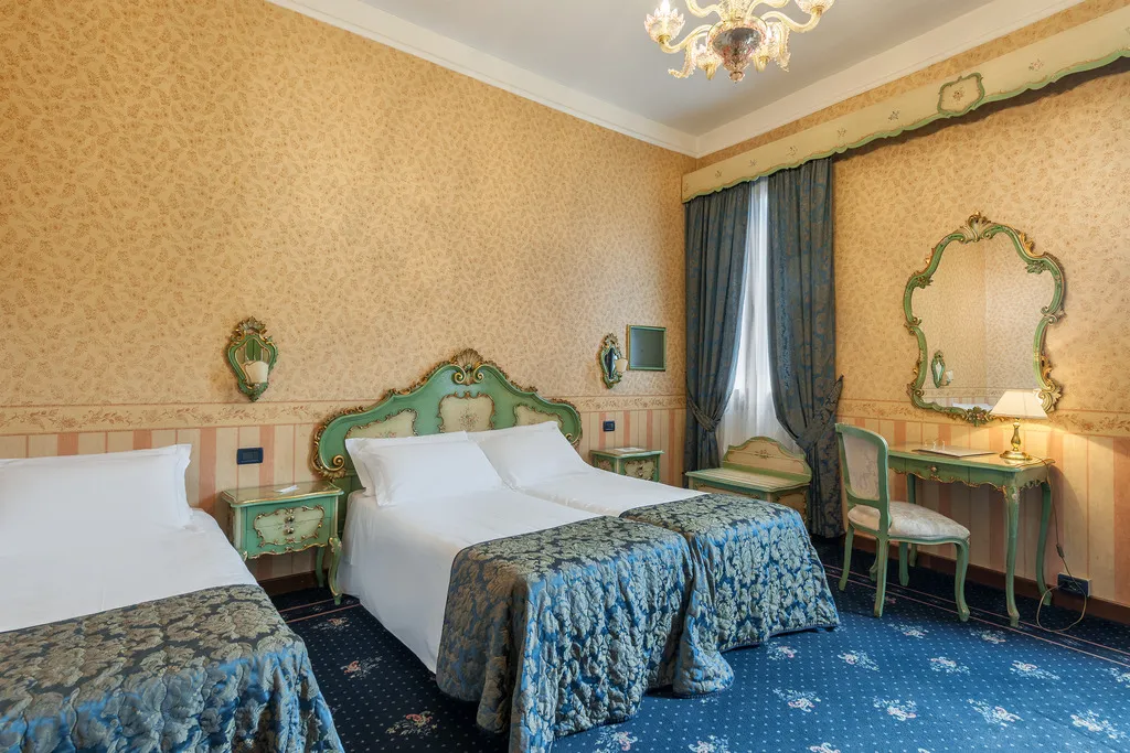 TRIPLE CLASSIC Room, Hotel Montecarlo, Venice
