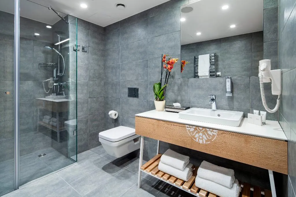DOUBLE DELUXE Room, Hotel Aquarion Family & Friends - Destigo Hotels, Krakow
