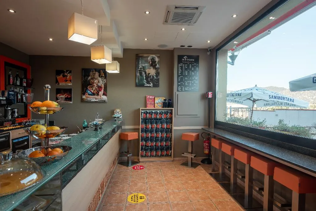 Bar, Residence Le Fontane, Cagliari