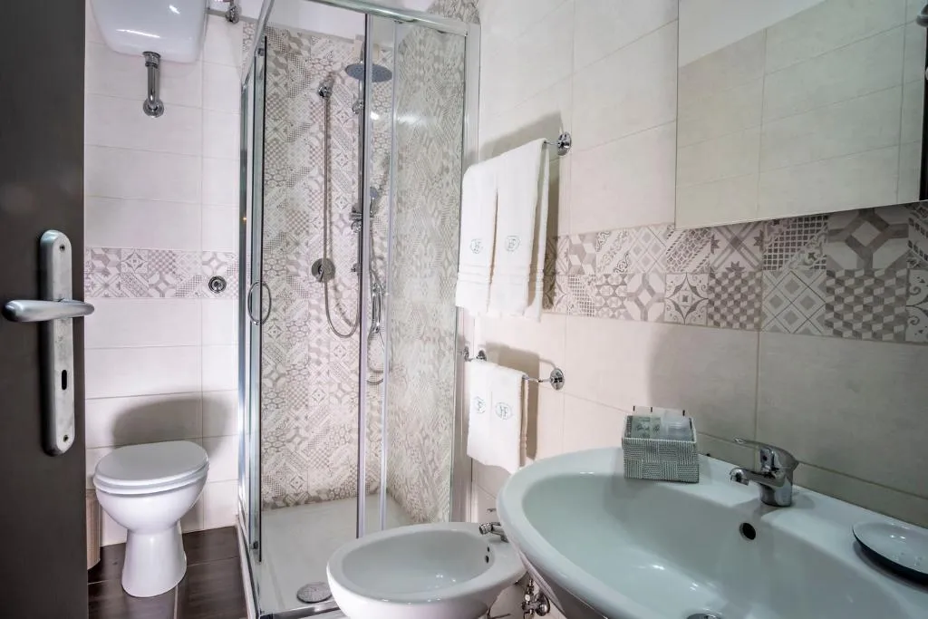 DOUBLE ECONOMY Room, Hotel La Pergola, Naples