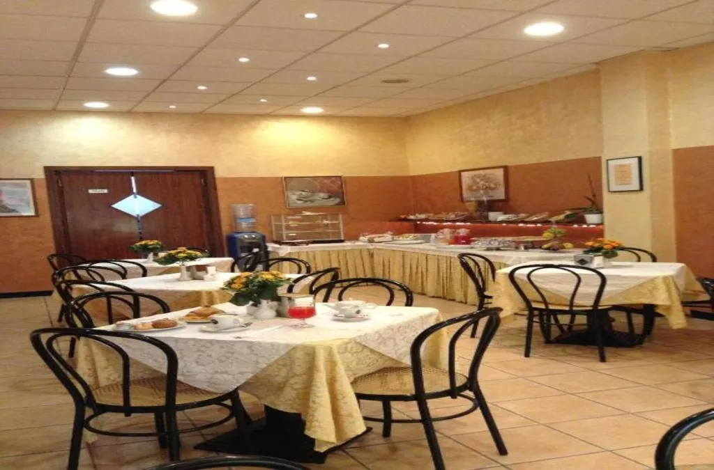 Restaurant, Hotel Nuovo Rondo   Sesto San Giovanni, Milan