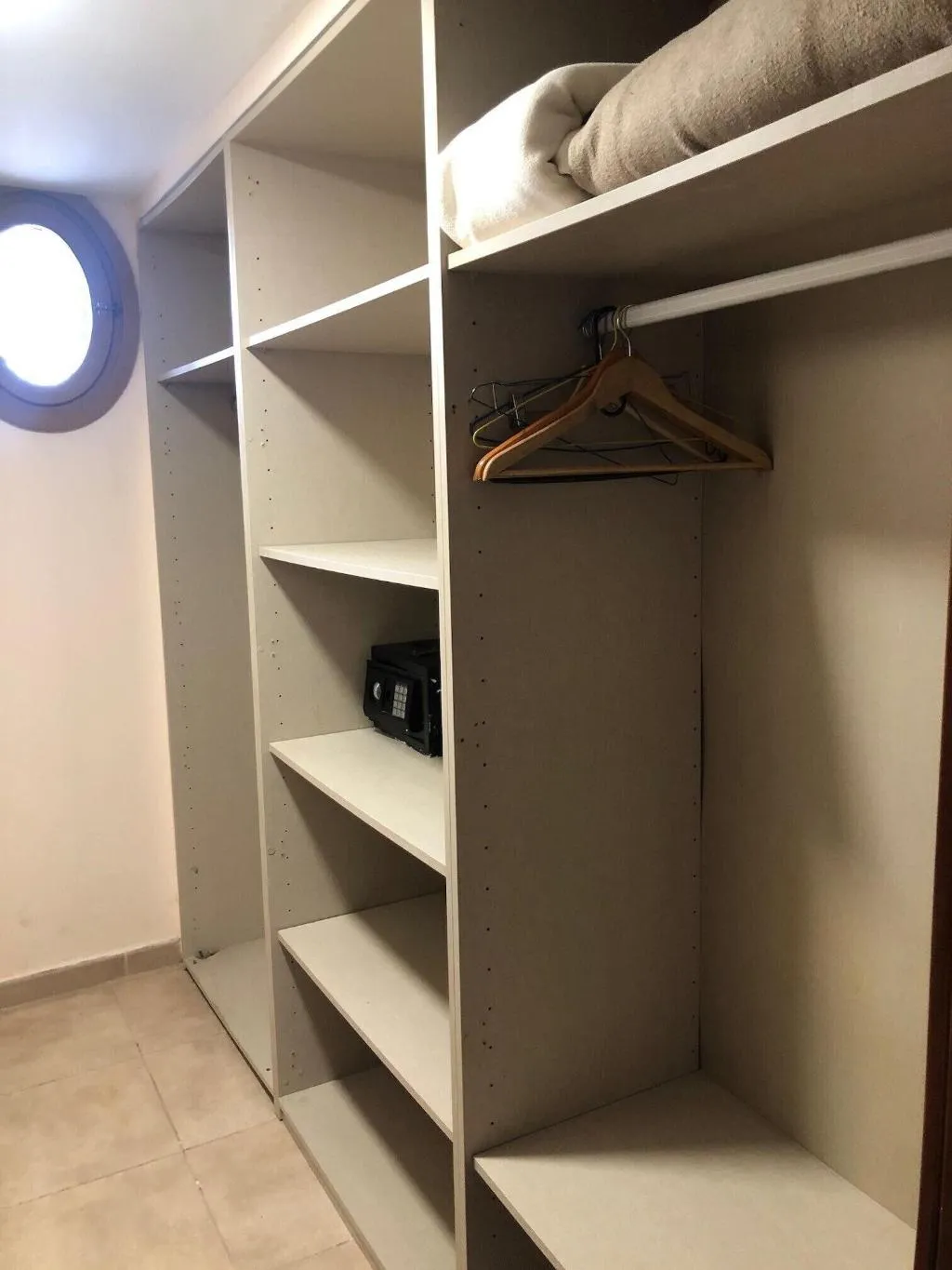 Room, Hotel Llar De Capitans, Barcelona