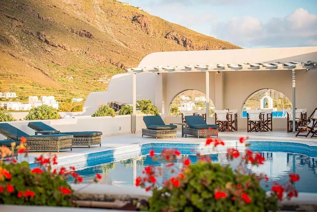 Sports and Entertainment, Agia Irini, Santorini