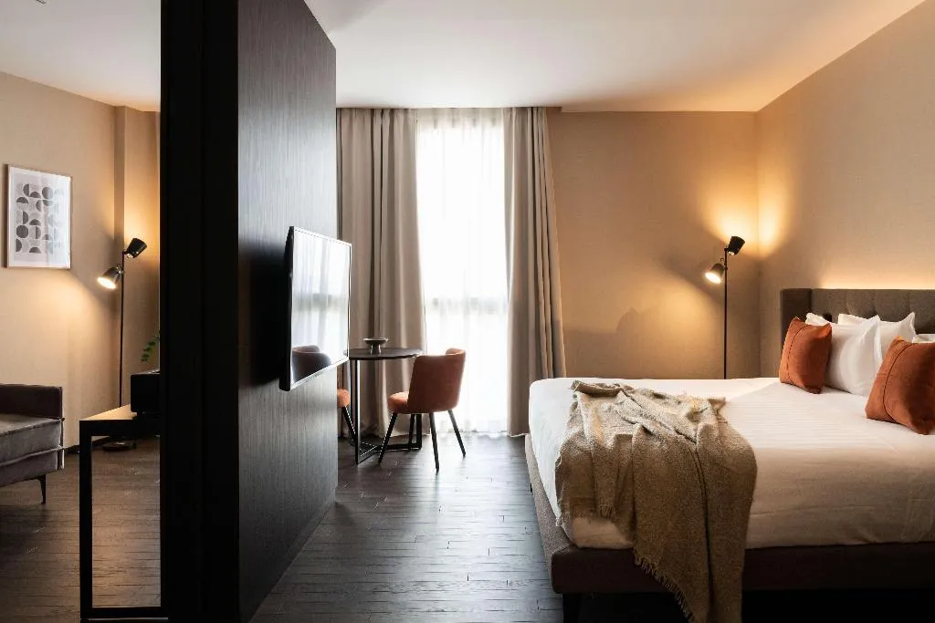 Room, Litta Palace, Milan