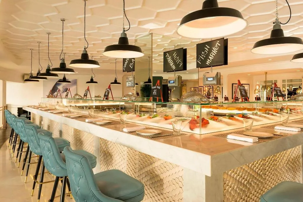 Restaurant, Le Royal Meridien Beach Resort and Spa, Dubai