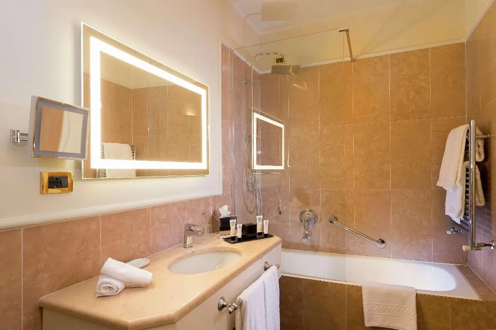 DOUBLE SUPERIOR Room, Grand Hotel Villa Torretta, Curio by Hilton, Milan