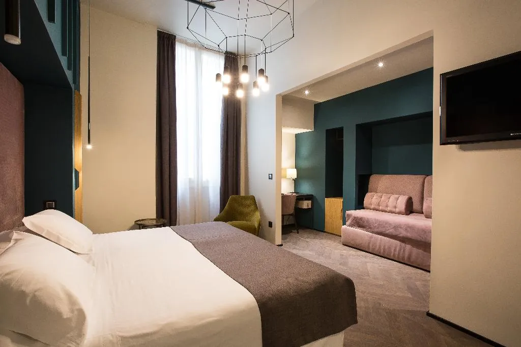 QUADRUPLE PREMIUM Room, Silla, Florence