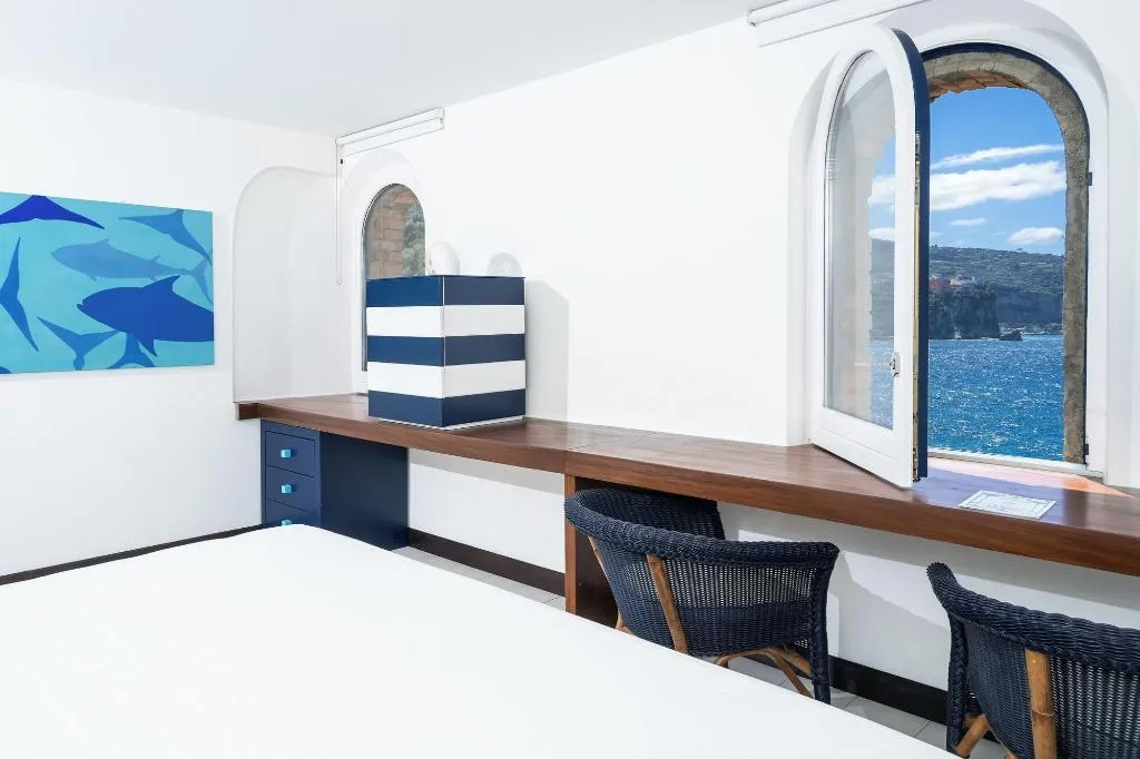 Room, Capo La Gala Hotel & Wellness, Naples