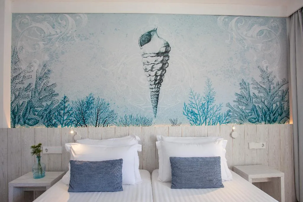 Double or Twin CAPACITY 3 Room, Hotel Tora, Majorca